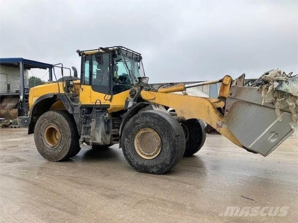Komatsu WA 380--8E0 Pyöräkuormaajat