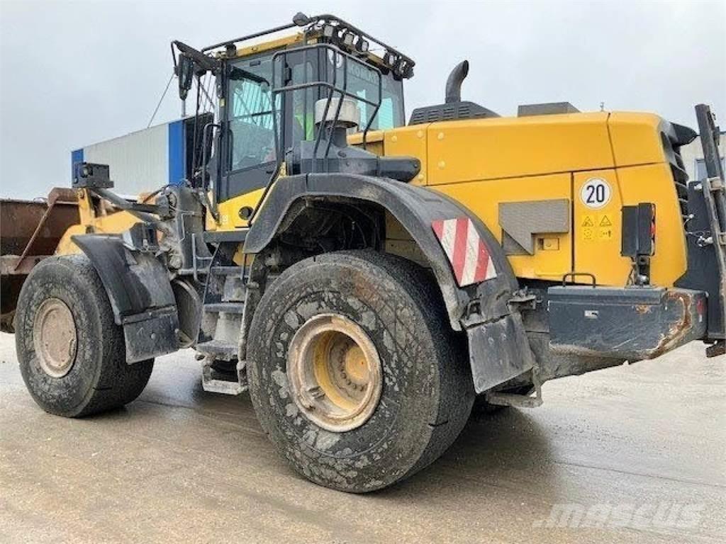Komatsu WA 380--8E0 Pyöräkuormaajat