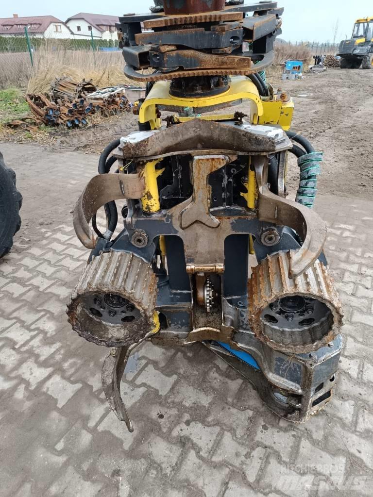 John Deere 1070G Harvesterit