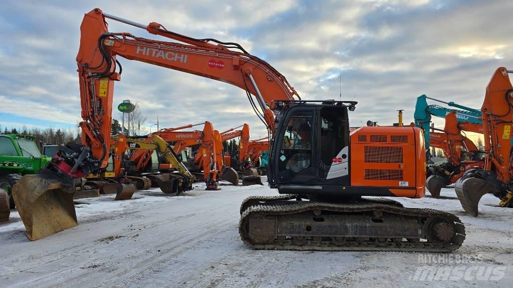 Hitachi ZX225USRLC-6 Telakaivukoneet