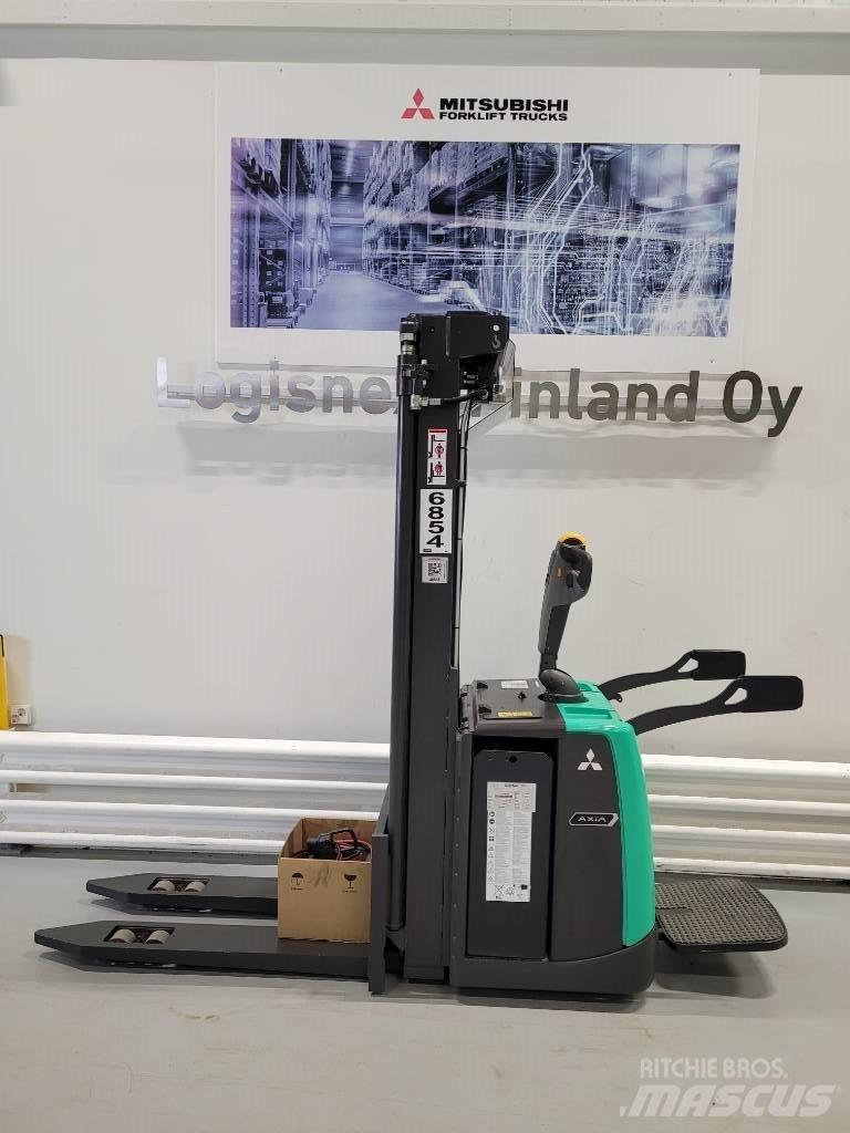 Mitsubishi SBV 16 P Ajettavat pinoamisvaunut