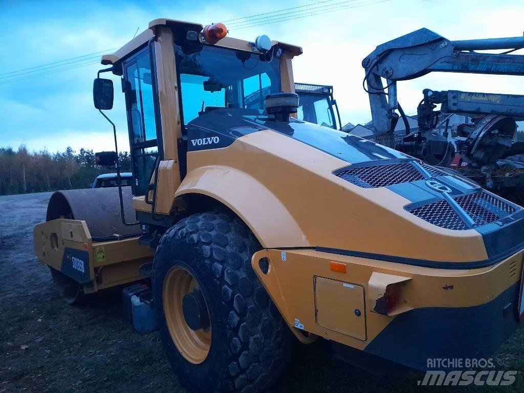 Volvo SD 135 B Yksivalssijyrät