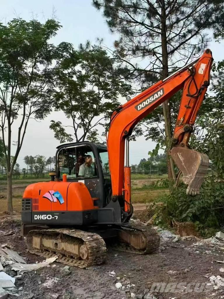 Doosan DH 60 Minikaivukoneet < 7t