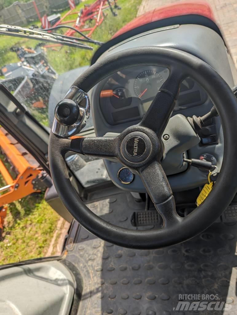 Valtra N 103.4 Traktorit
