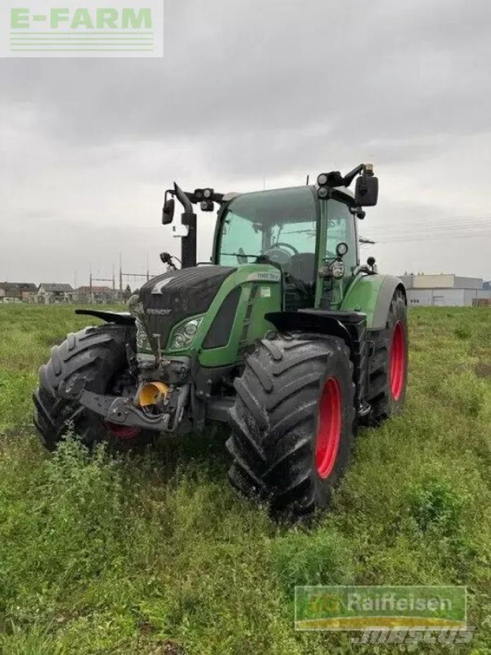 Fendt 724 vario Traktorit