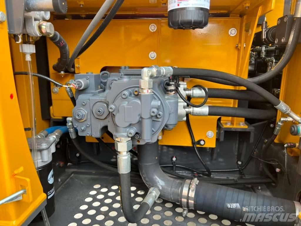 XCMG XE135GA Telakaivukoneet