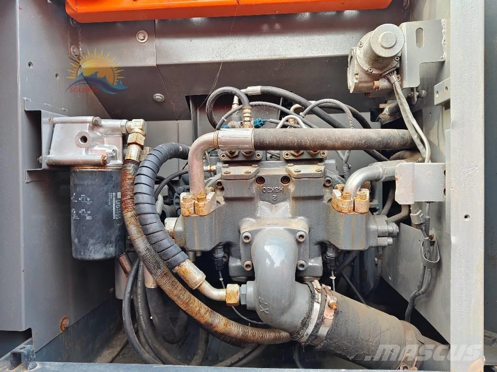 Hitachi ZX 200 Telakaivukoneet