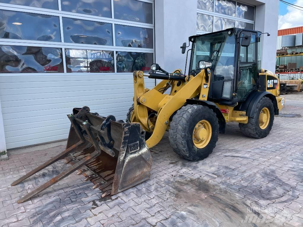 CAT 906 M Pyöräkuormaajat