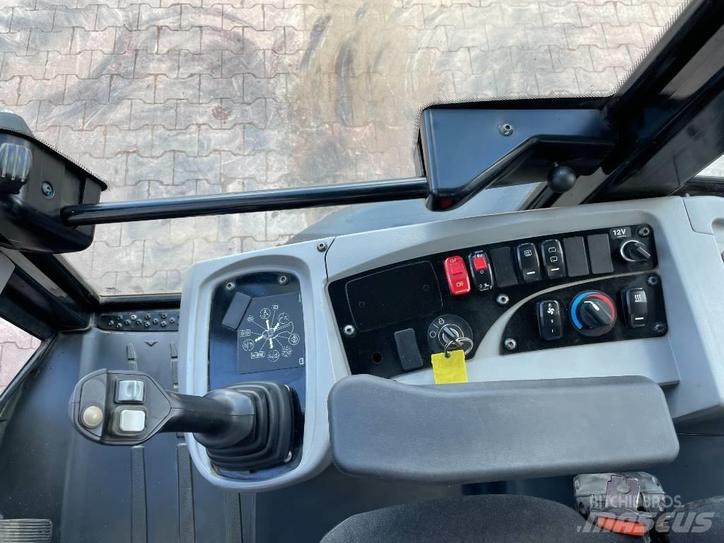 CAT 906 M Pyöräkuormaajat