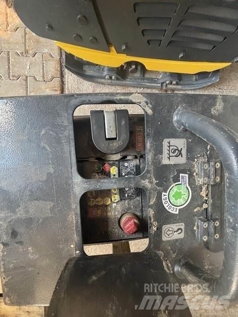 Bomag BPR35/60 D Tärylevyt