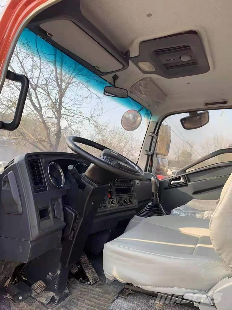 Howo 4x2 Vesisäiliöautot