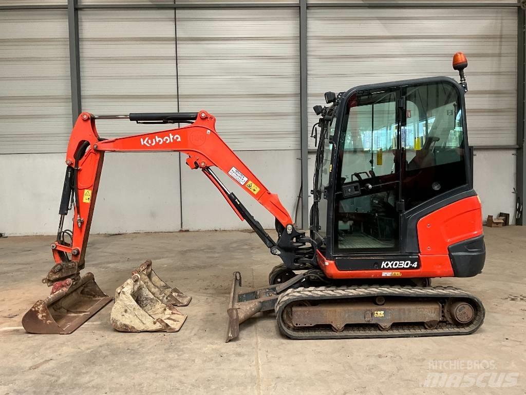 Kubota KX 030-4 Minikaivukoneet < 7t