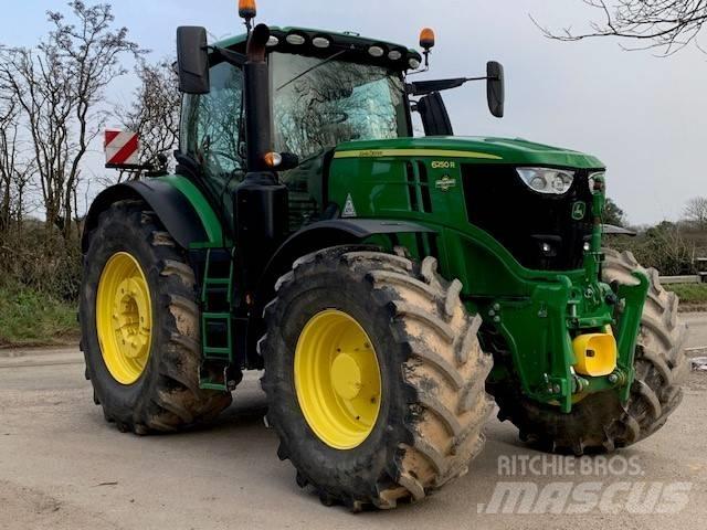 John Deere 6250 R Traktorit