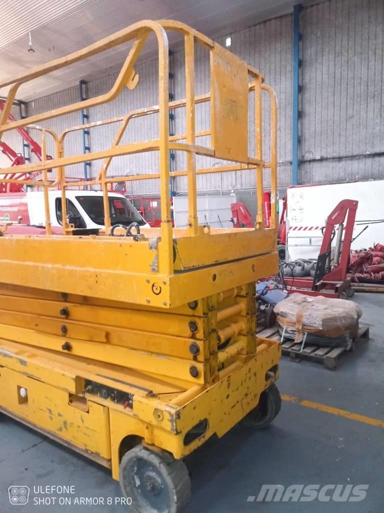 Haulotte Compact 12 Saksilavat