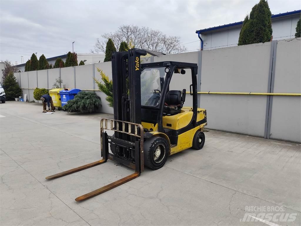 Yale GDP35VX Dieseltrukit