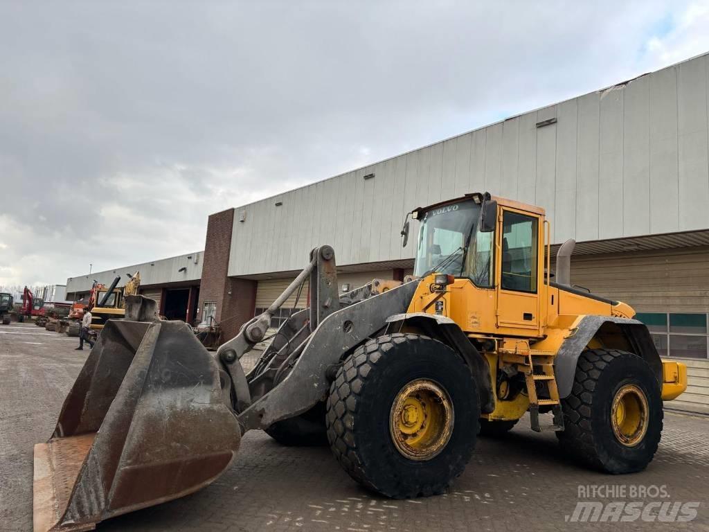 Volvo L 120 E Pyöräkuormaajat