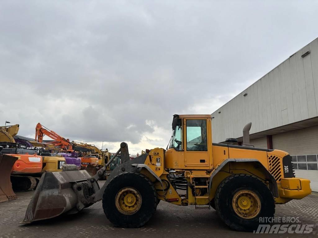 Volvo L 120 E Pyöräkuormaajat