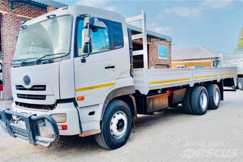 UD WF 330 Muut kuorma-autot