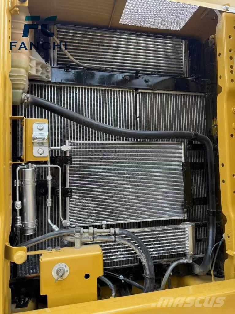 CAT 320 Telakaivukoneet