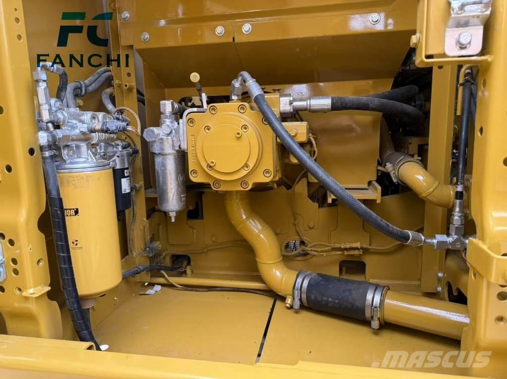 CAT 320 Telakaivukoneet