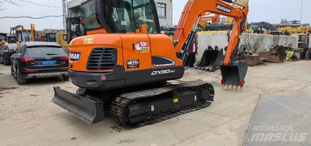 Doosan DX 60 Minikaivukoneet < 7t