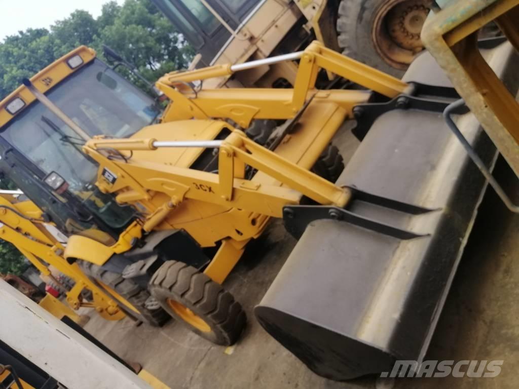 JCB 3 CX Kaivurikuormaajat