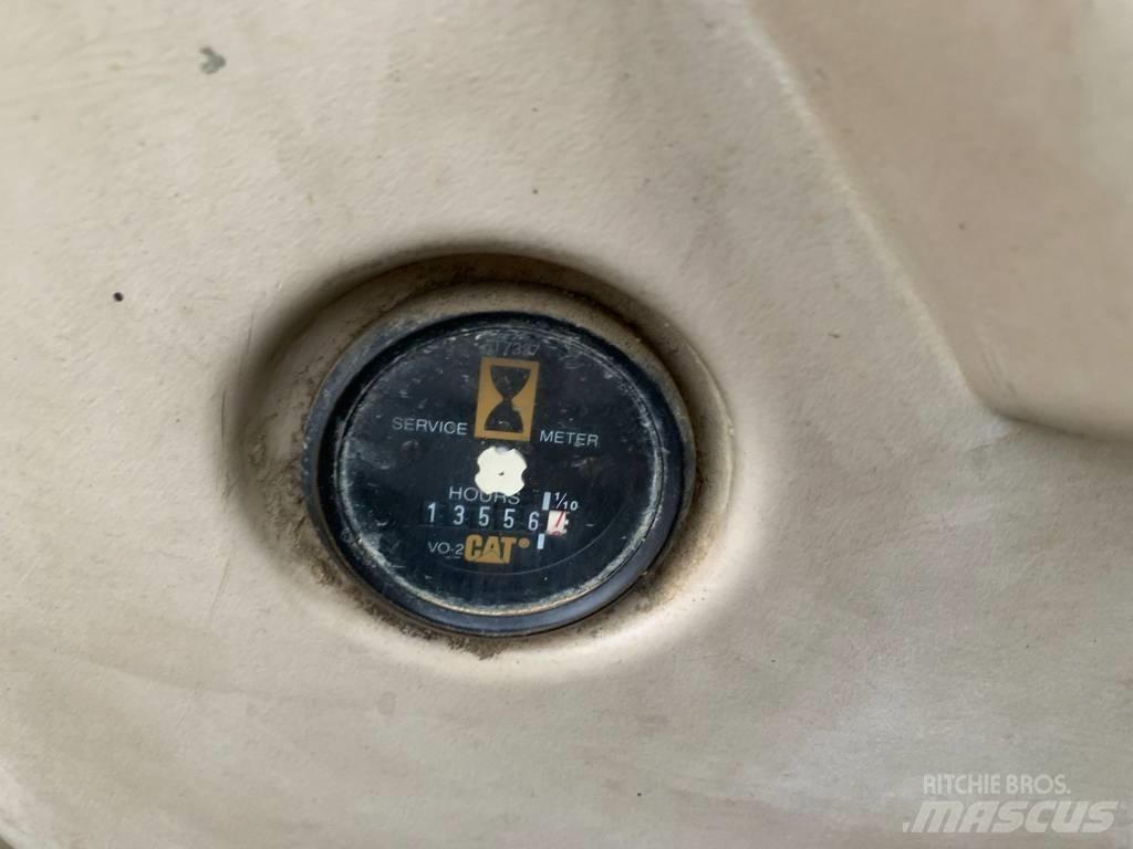 CAT 320N Telakaivukoneet