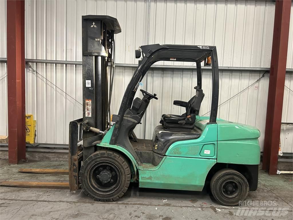 Mitsubishi FD35NT Dieseltrukit