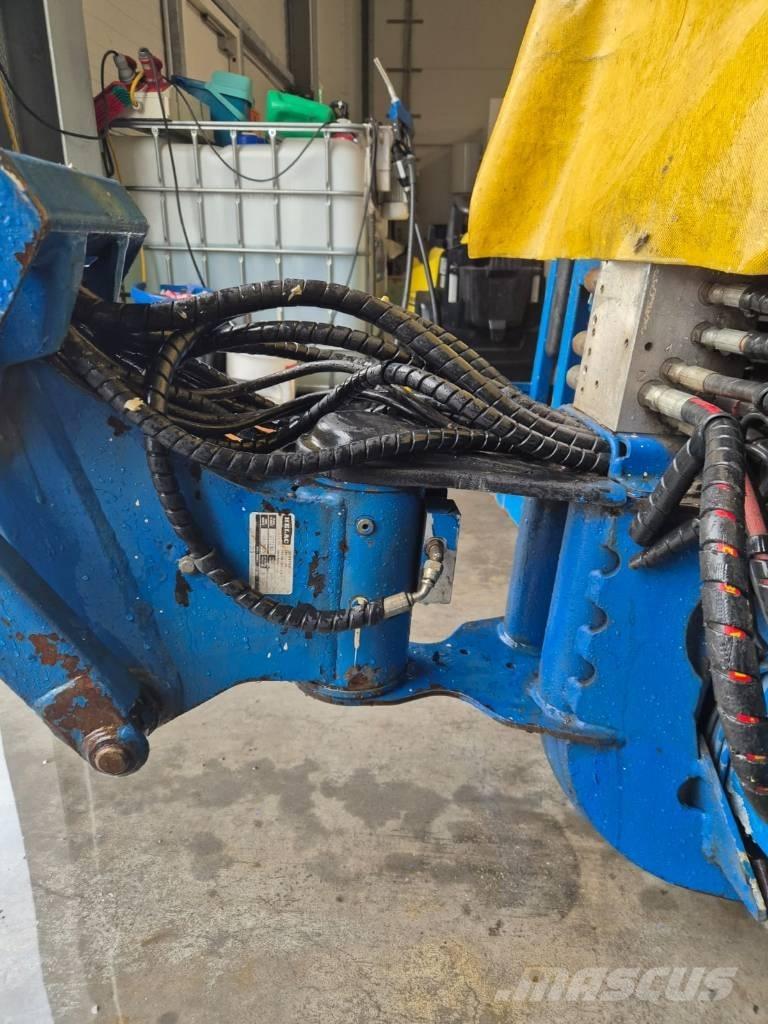 JLG M 600 JP Teleskooppipuominostimet