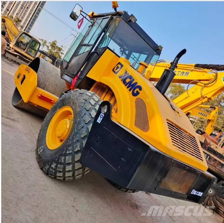 XCMG XS 142 J Yksivalssijyrät