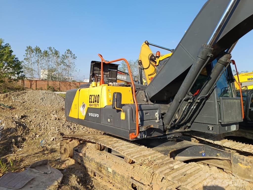 Volvo EC 240 Telakaivukoneet
