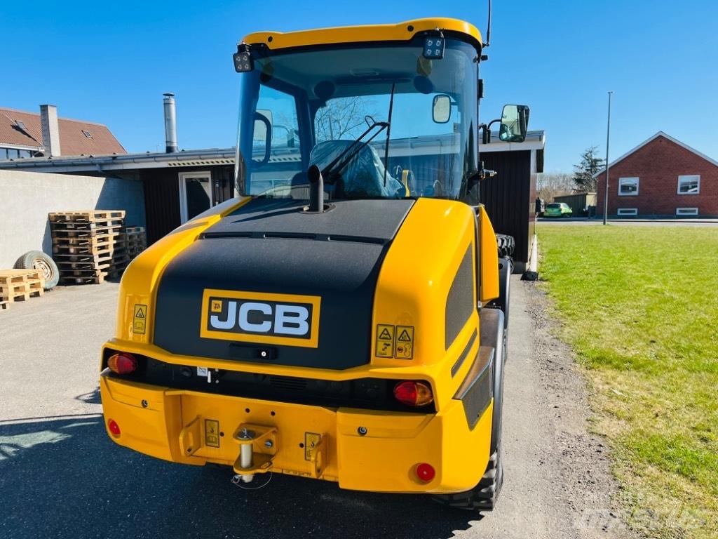 JCB 407 Yleiskuormaajat