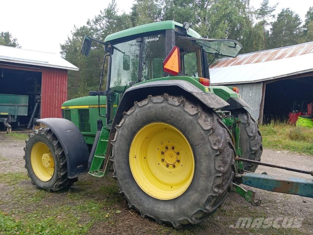 John Deere 6910 Traktorit