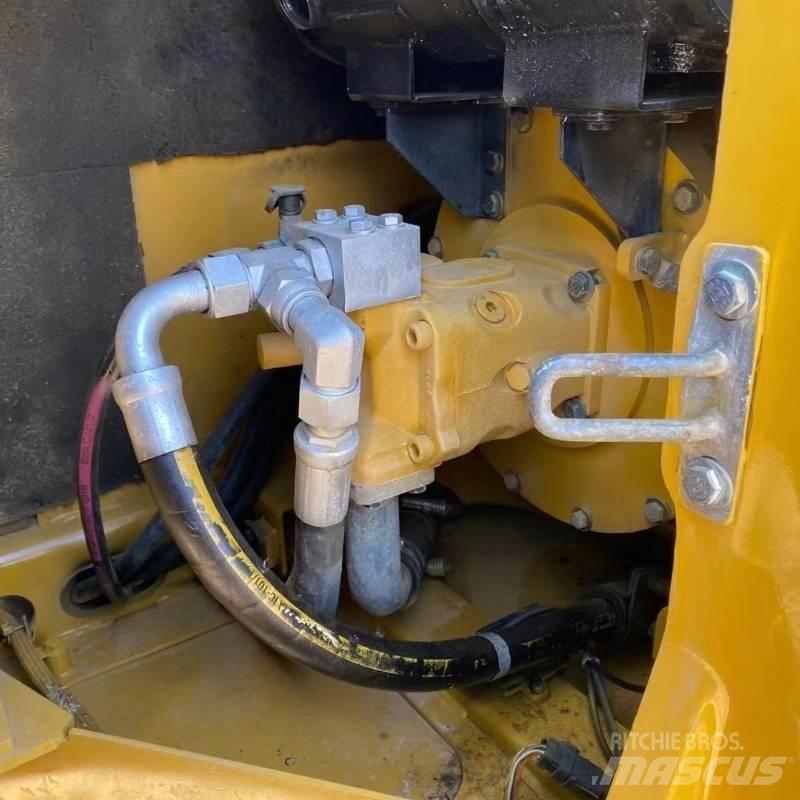 CAT 307 Telakaivukoneet