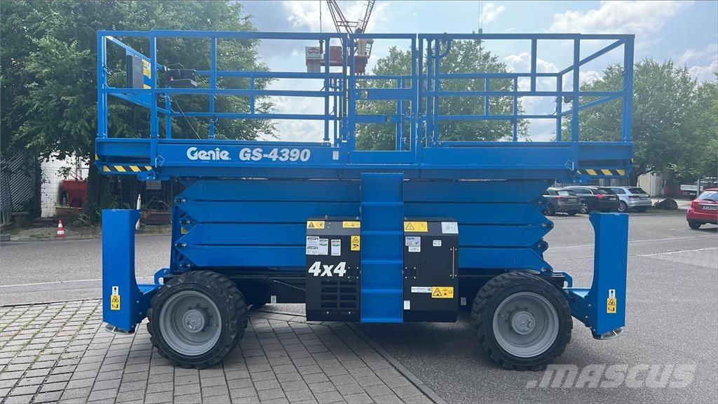 Genie GS-4390RT Saksilavat