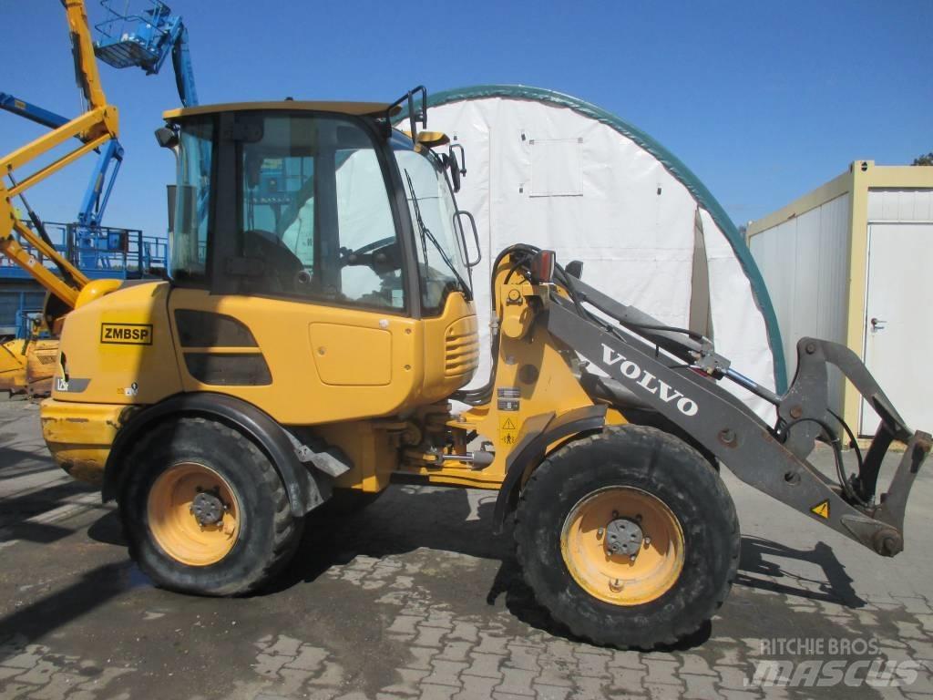 Volvo L 25 F Pyöräkuormaajat