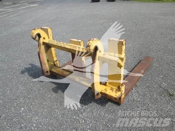  CE LOADER Haarukat
