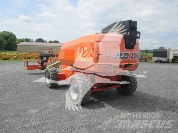 JLG 600S Teleskooppipuominostimet