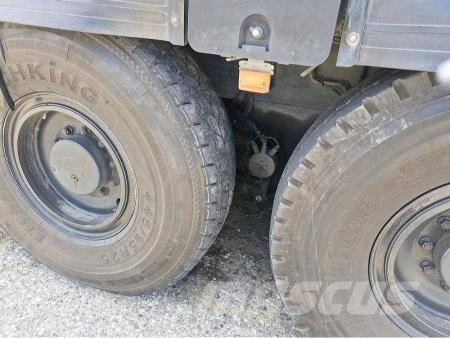 Liebherr LTM 1055-1 Mobiilinosturit