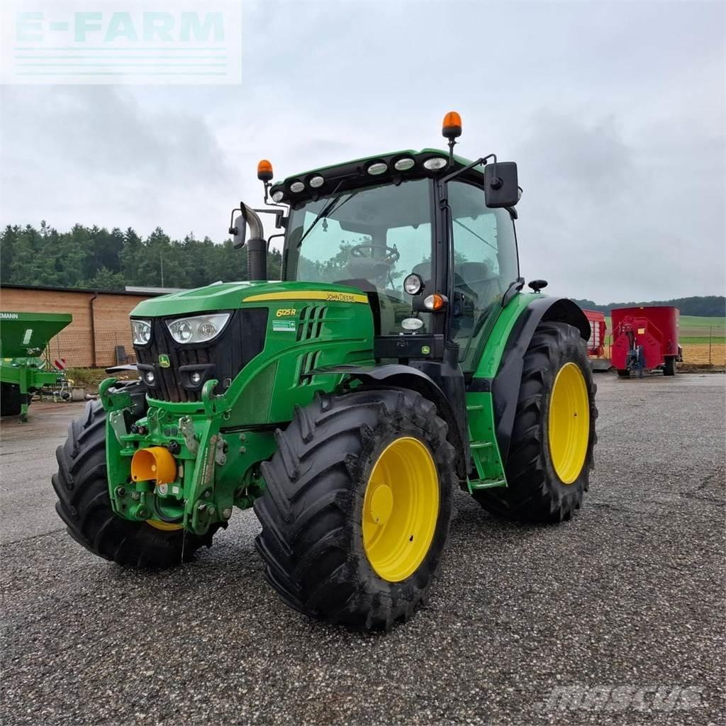John Deere 6125 R Traktorit