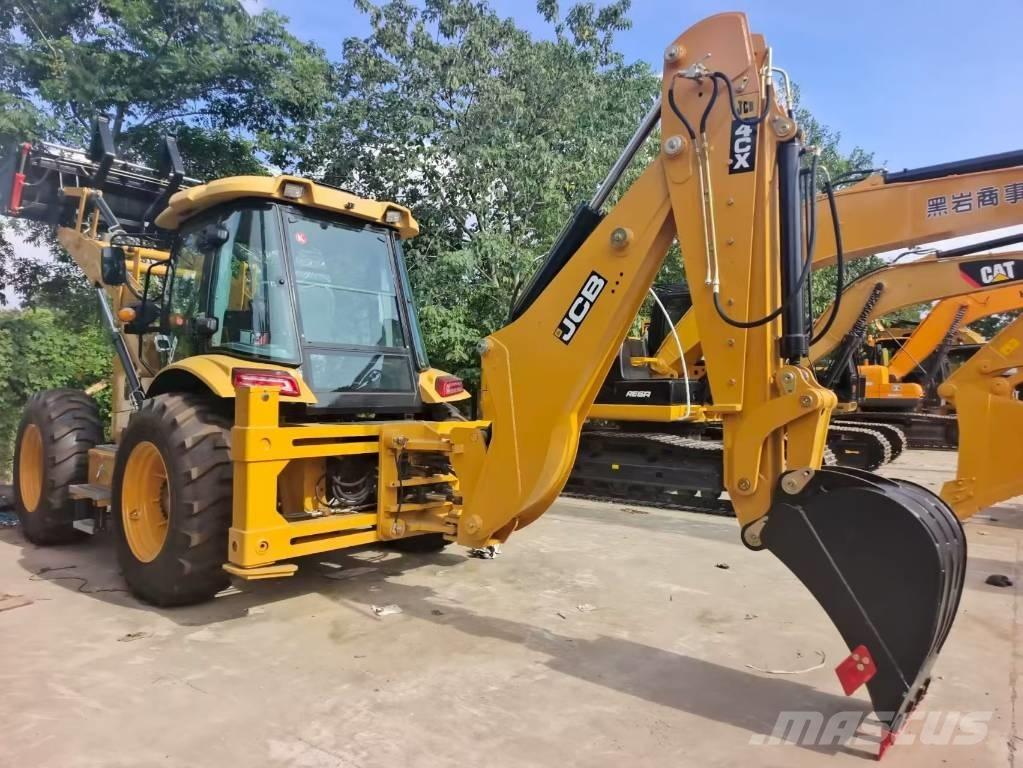 JCB 4 CX Kaivurikuormaajat