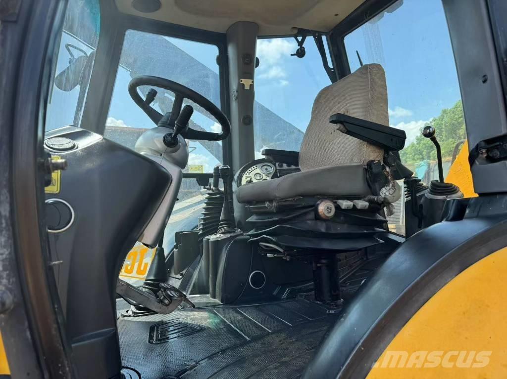 JCB 3 CX Kaivurikuormaajat