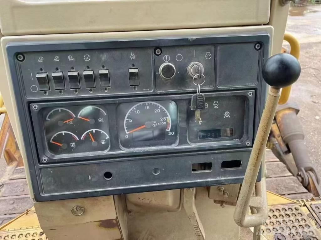 CAT D 9 N Telaketjupuskutraktorit