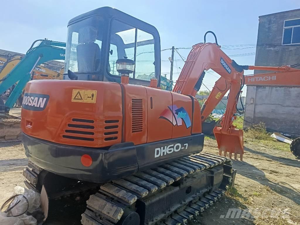 Doosan DH 60-7 Minikaivukoneet < 7t