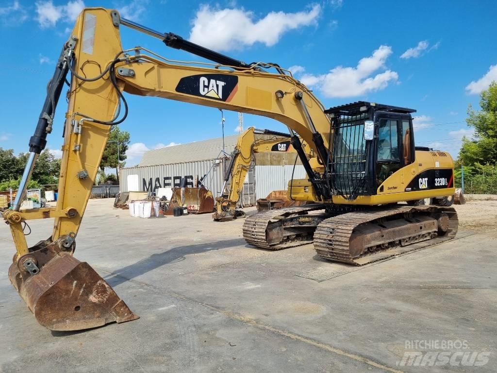CAT 323 D L Telakaivukoneet