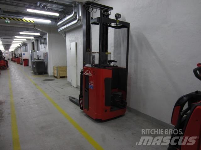 Linde L2000 Ajettavat pinoamisvaunut