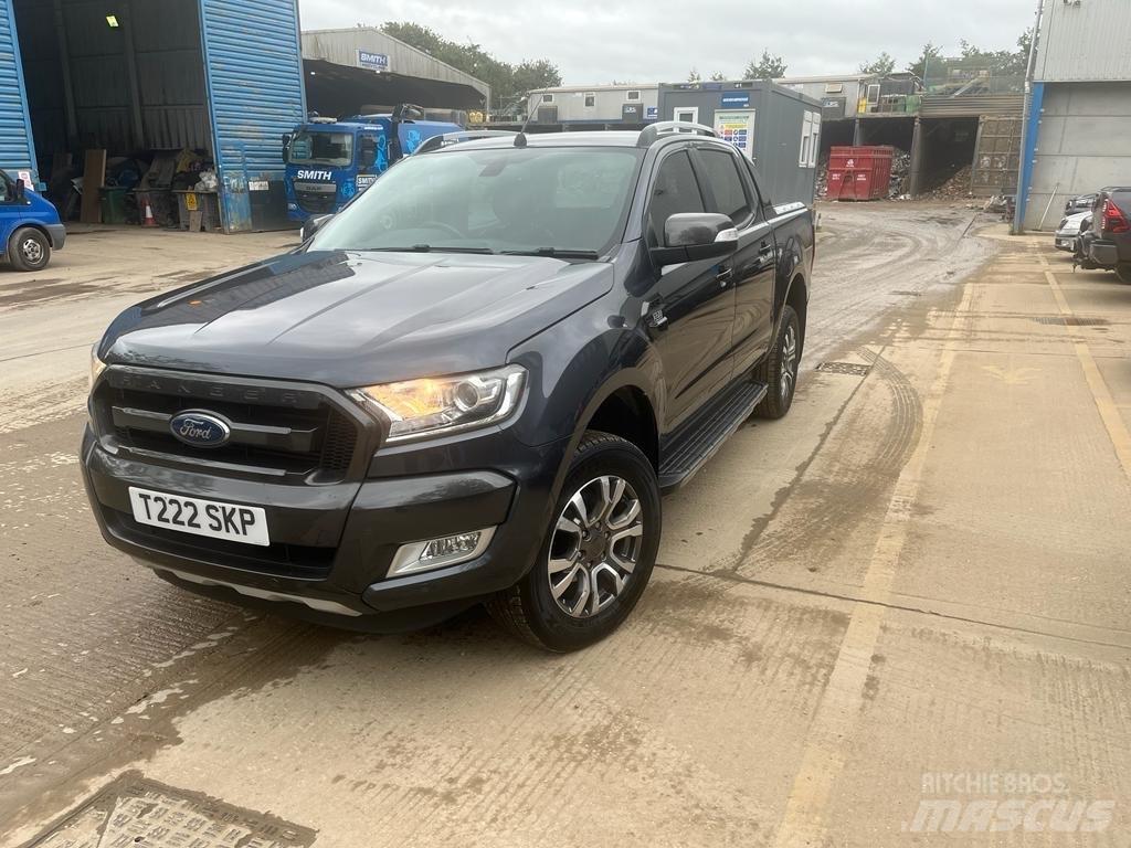 Ford Ranger Lava-autot