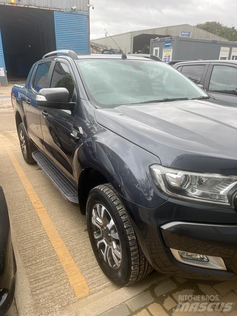 Ford Ranger Lava-autot