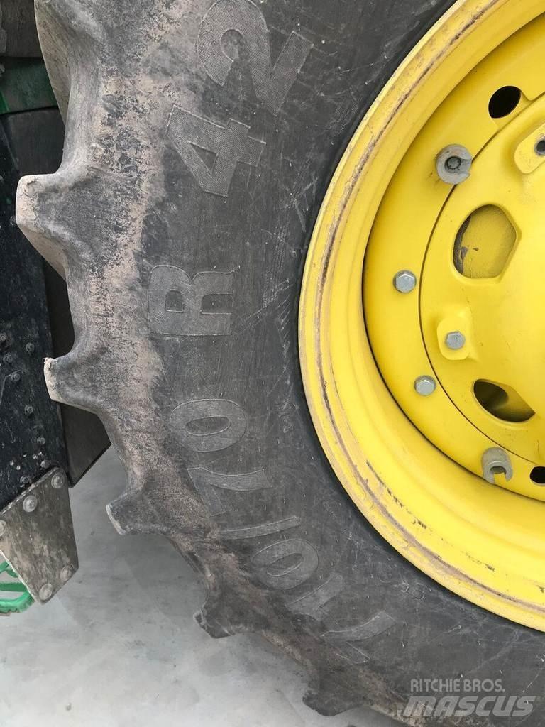 John Deere 8R410 Traktorit