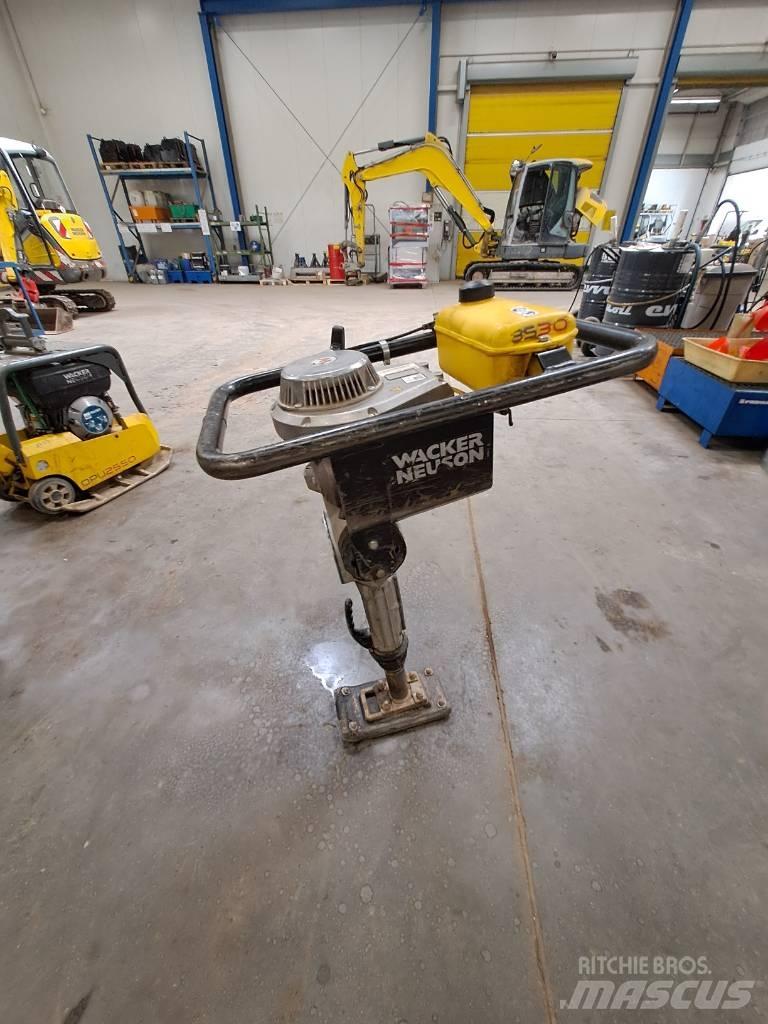 Wacker Neuson BS30 Täryvasarat